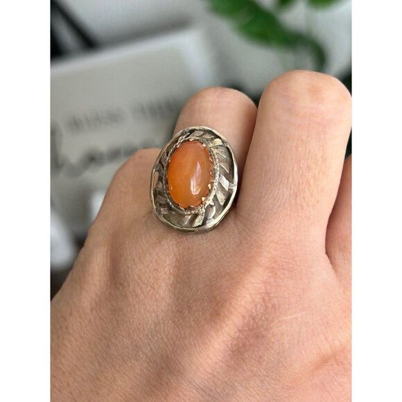 Estate Ladies 14k Gold Orange Gemstone Ring - Picture 13 of 13